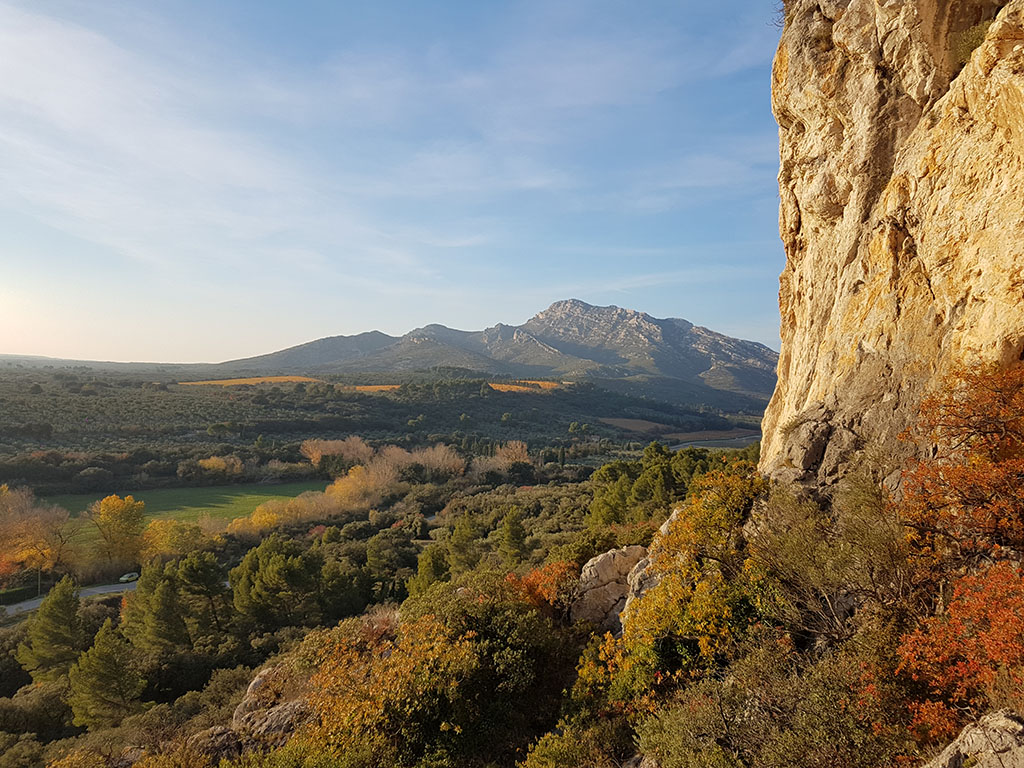 Site d'Eyguières au soleil couchant